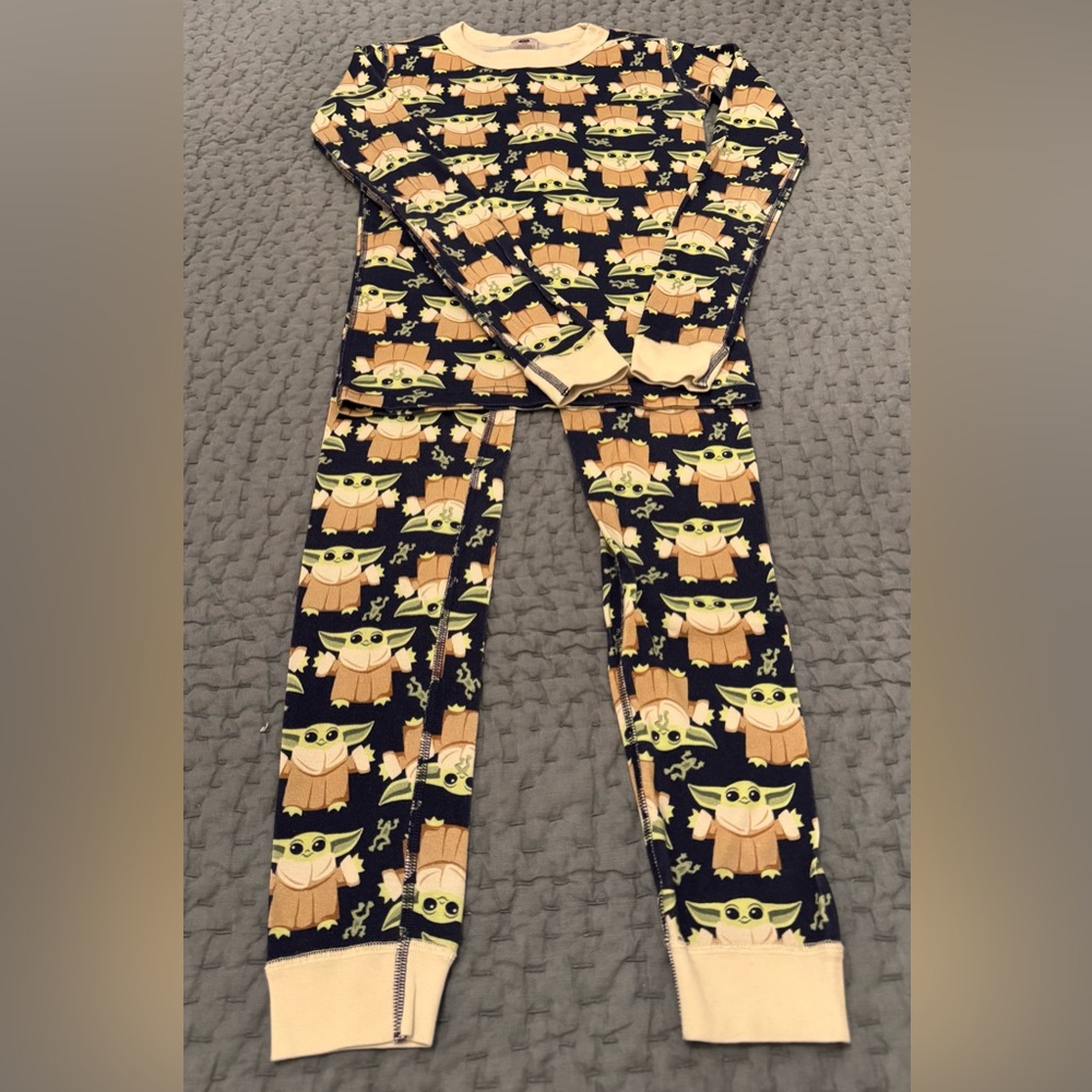 Hanna Andersson Organic Pajama Set, Color: Star Wars Baby Yoda, Size: 12 /150cm